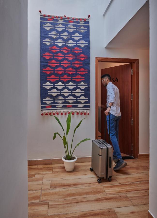 דירות ורנאסי Poshtel Vns מראה חיצוני תמונה